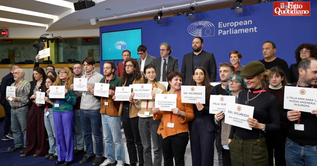 Ddl Sicurezza, la protesta arriva in Parlamento Ue. La denuncia: “In Italia non sarà più possibile scendere in piazza per i propri diritti”