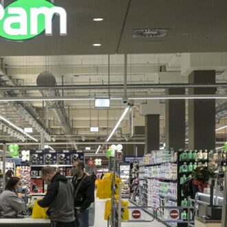 Copertina di Il giudice del lavoro ordina il reintegro del cassiere Pam licenziato per non aver superato il test del carrello