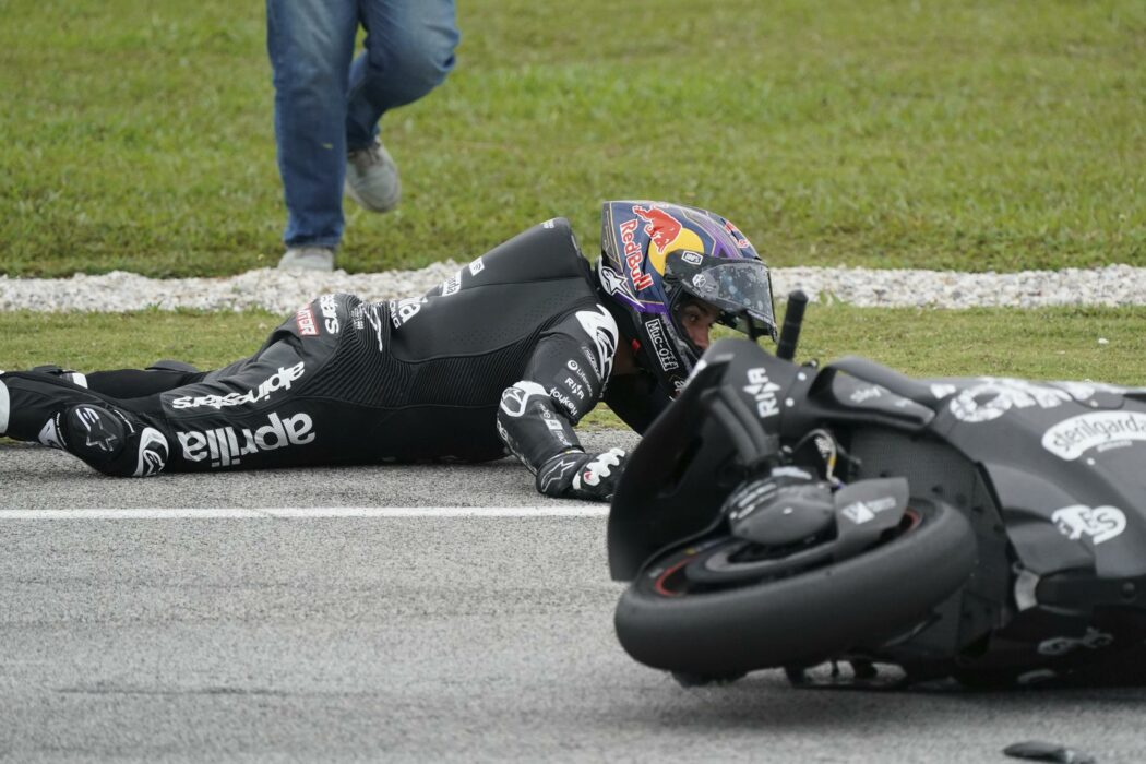 MotoGp: Martin, Fernandez e Di Giannantonio costretti al forfait dopo le cadute nei test di Sepang