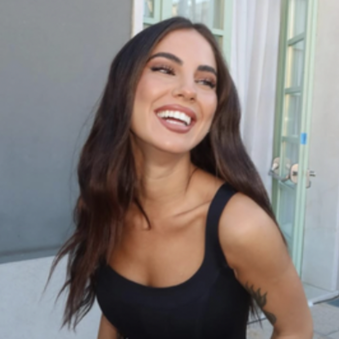 Tony Effe “è affettuoso, gentile e premuroso. Un figlio con lui? Non è che ogni volta che mi fidanzo penso che lui sia il padre dei miei bambini”: parla Giulia De Lellis