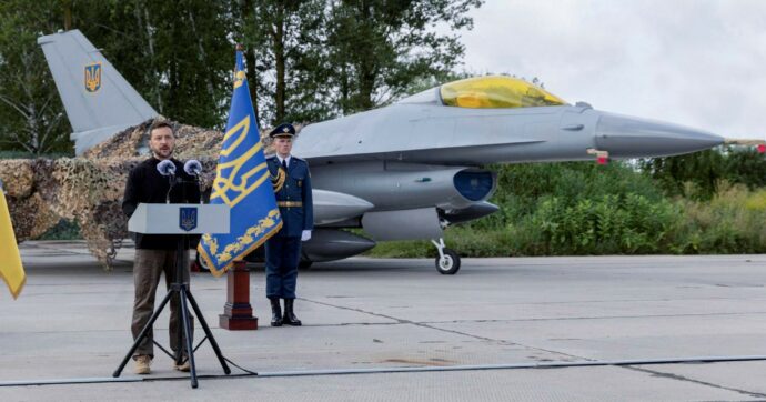 Ucraina, arrivano Mirage francesi. Usa: negoziati ora