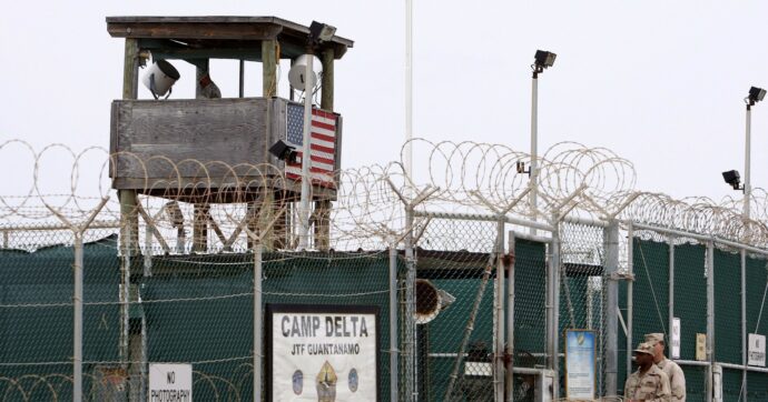 Guantanamo, approdo degli ultimi che Obama non chiuse