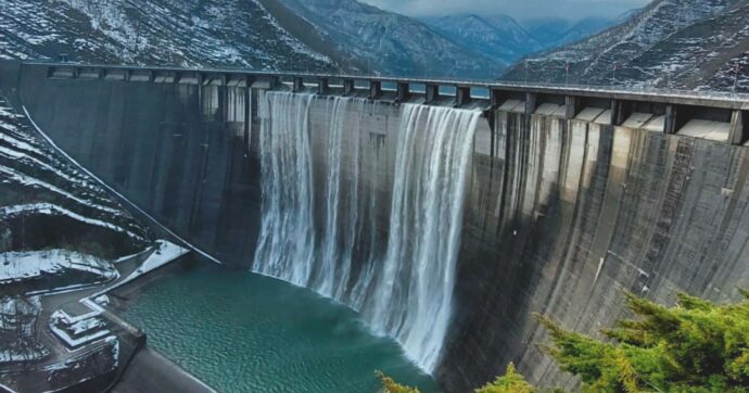 Idroelettrico, il  governo litiga con la maggioranza sulle gare