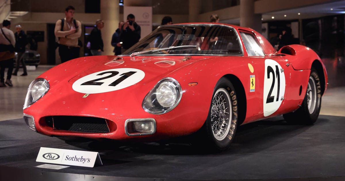 La Ferrari 250 LM prima a Le Mans nel 1965 venduta alla cifra record di 34,9 milioni di euro