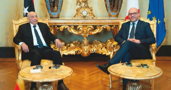Diplomazia, spie e trattative Italia-Libia per liberare 5 scafisti: i segreti in mano a El Gomati