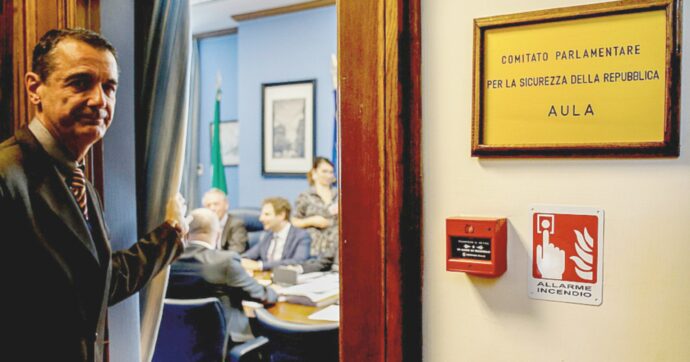 Almasri e spyware, il governo oscura tutto col segreto del Copasir