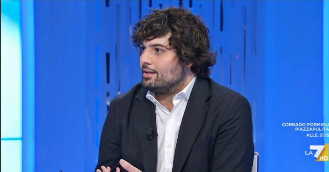 “Fdi? Per arrivare al potere hanno detto tutto e il suo contrario”: Giacomo Salvini racconta il libro ‘Fratelli di chat’. Su La7