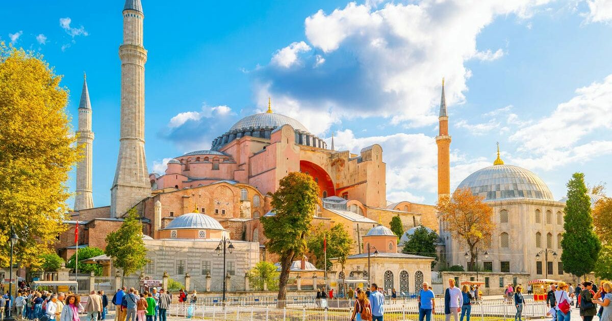 “Attenzione, se avete prenotato una vacanza in Turchia verificate bene: 400 hotel hanno chiuso per la nuova legge”: ecco cosa sta succedendo