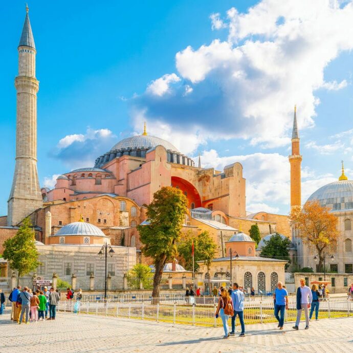 “Attenzione, se avete prenotato una vacanza in Turchia verificate bene: 400 hotel hanno chiuso per la nuova legge”: ecco cosa sta succedendo