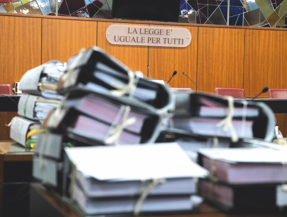 Giulio Regeni, accolta l’eccezione delle difese. I giudici dell’Assise inviano il processo alla Consulta Giulio Regeni, accolta l’eccezione delle difese. I giudici dell’Assise inviano il processo alla Consulta