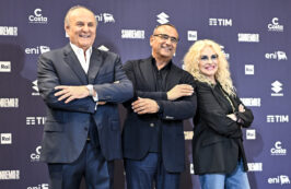 Copertina di Sanremo 2025, la scaletta della prima serata: tutti i cantanti in ordine di uscita