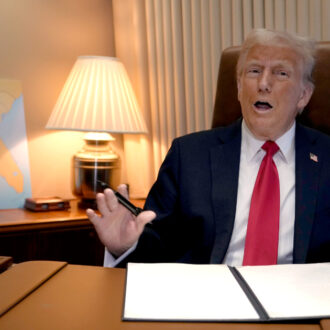 Copertina di Trump, l’attacco alla scienza e il ritorno all’oscurantismo