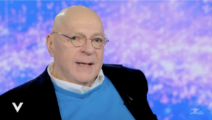 Copertina di “Dopo l’ictus mi chiedevo: ‘anche se sopravvivo, cosa faccio?’All’inizio ero muto, per comunicare scrivevo brevi frasi”: Mauro Coruzzi a “Verissimo”