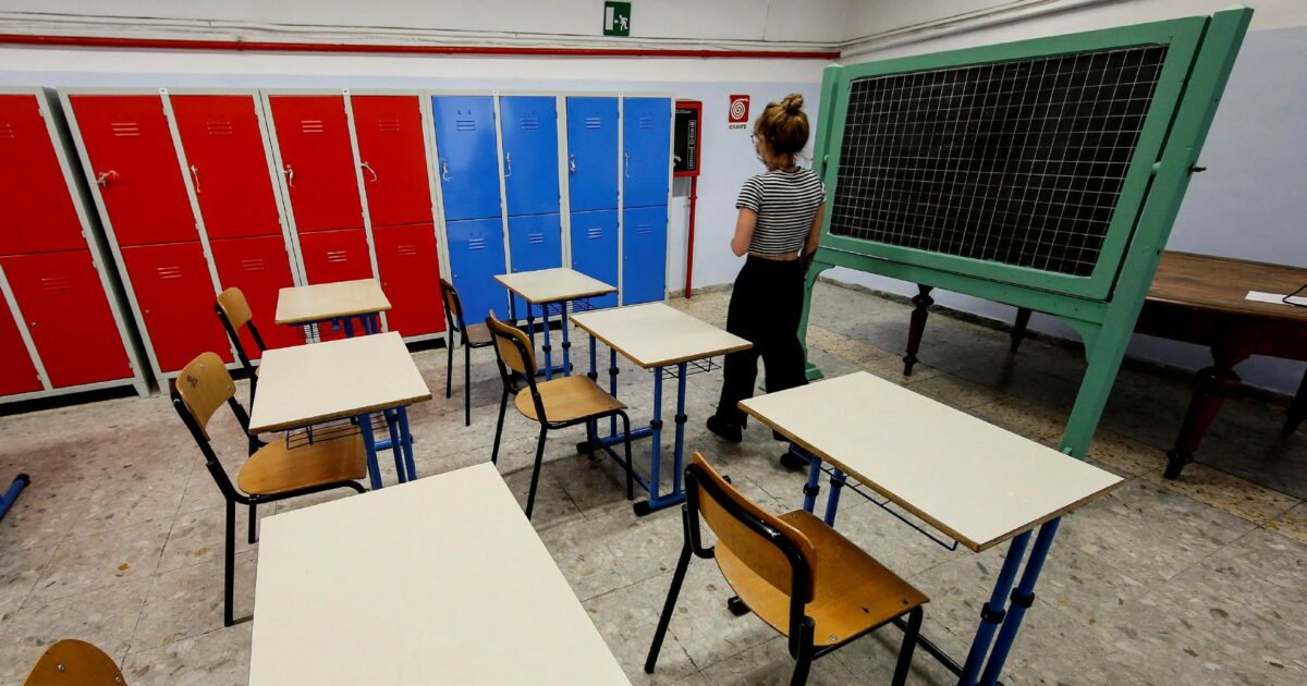 Muore una maestra e nemmeno un minuto di silenzio nelle scuole: siamo un’Italia indifferente Muore una maestra e nemmeno un minuto di silenzio nelle scuole: siamo un’Italia indifferente