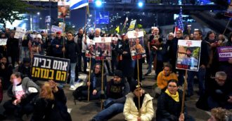 Copertina di I 76 ostaggi rimasti: tutti uomini e in età per combattere