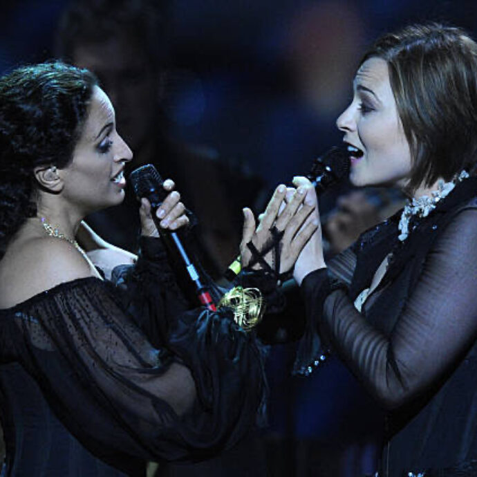 Sanremo 2025 – Chi sono Noa e Mira Awad che stasera canteranno “Imagine” di John Lennon