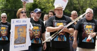 Copertina di Mosca libera lo statunitense Marc Fogel, era stato condannato a 14 anni per 17 grammi di marijuana terapeutica