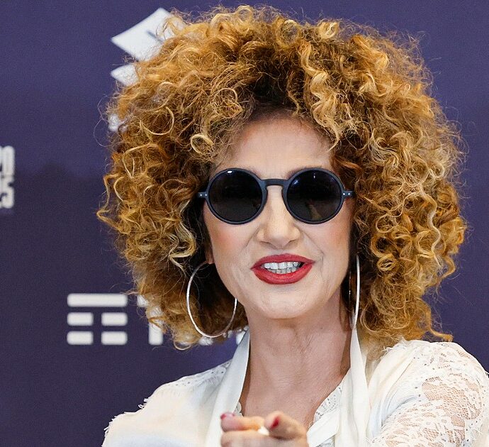 “Sono una donna passionale e focosa, il sesso è importante anche a 70 anni. Devo essere la moglie, non l’amante”: le confessioni di Marcella Bella