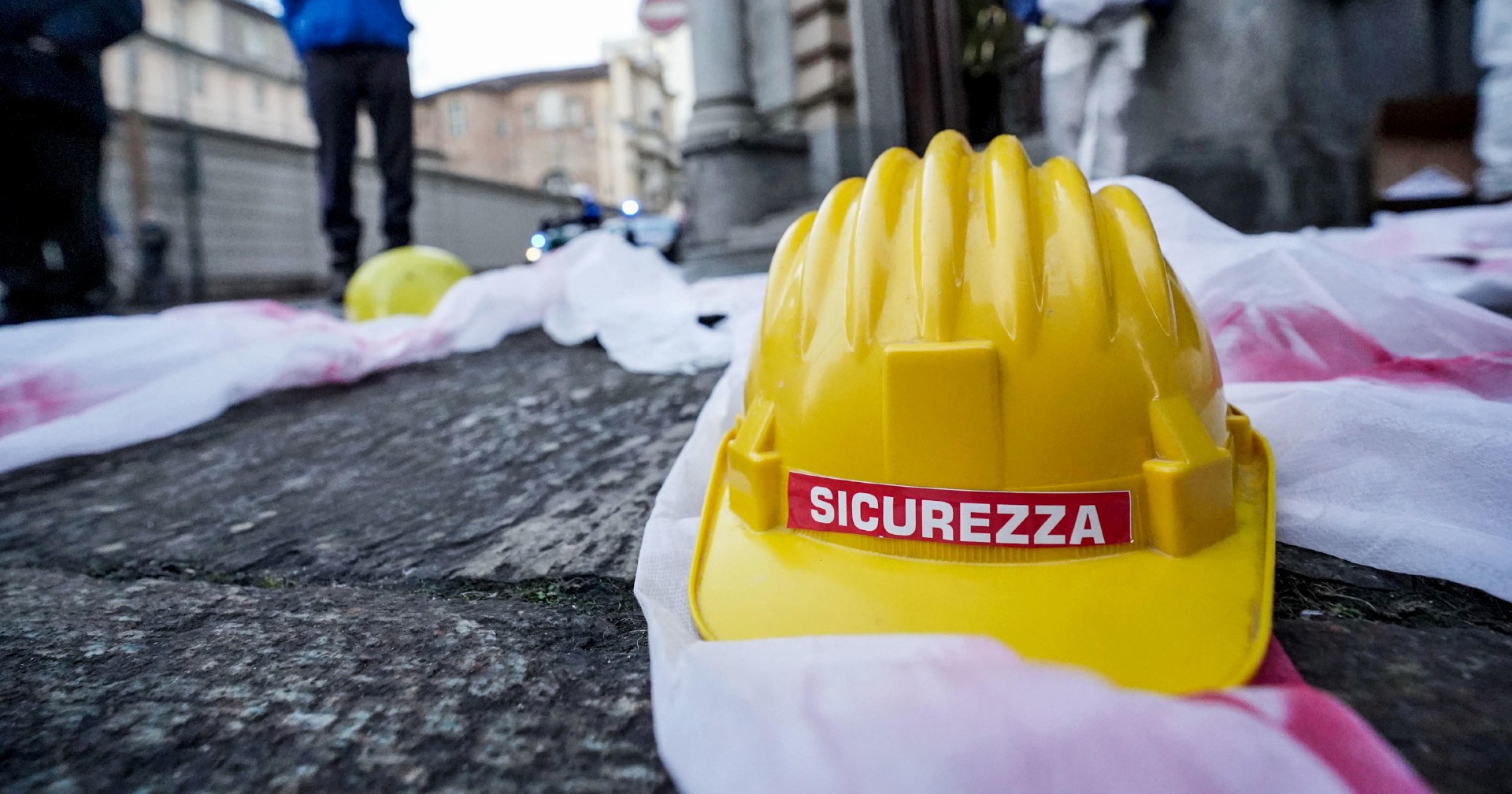 Operaio di 48 anni morto dopo otto giorni dall’incidente, verifiche su sistemi di protezione Operaio di 48 anni morto dopo otto giorni dall’incidente, verifiche su sistemi di protezione