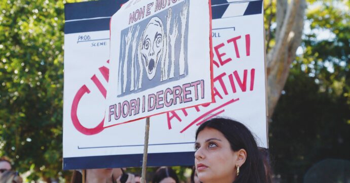 Un euro per 2 milioni di views: attori contro  Netflix (e Lega)