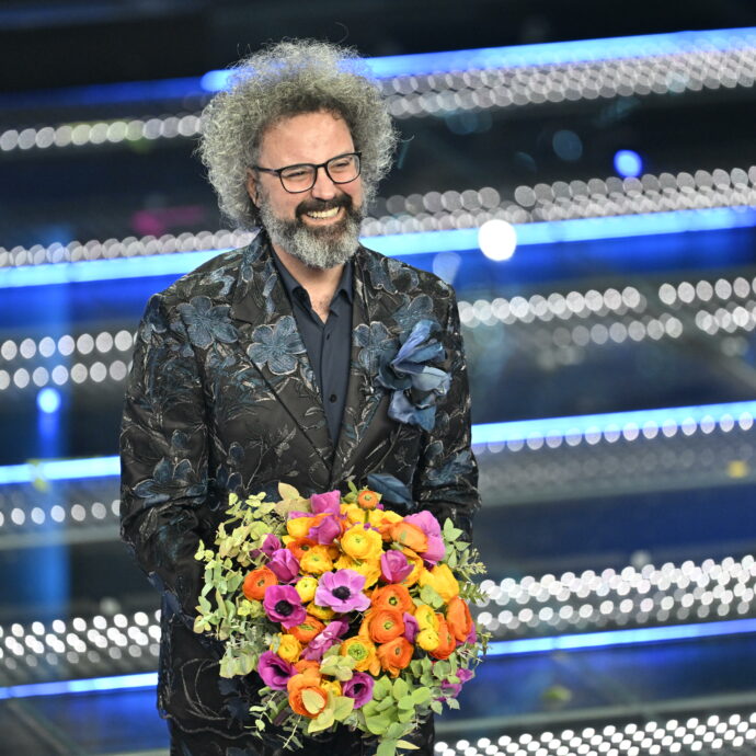 “Elodie non vota Meloni? Gli artisti devono parlare con la loro arte, non devono necessariamente dichiarare le proprie idee”: Simone Cristicchi si sfoga