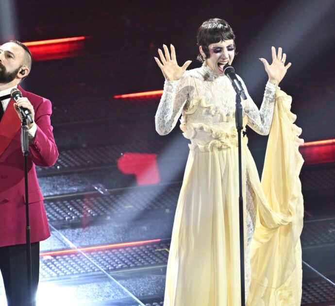 Sanremo 2025 – ‘Cuoricini’ è il pezzo dei Coma Cose ma pure il mood di questo Festival senza show