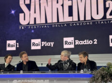 Copertina di “Il segreto del nostro successo dopo 47 anni? Dividerci i soldi in maniera uguale. L’Italia supporti i Maneskin”: i Duran Duran super ospiti a Sanremo 2025
