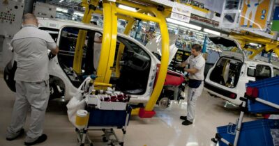 Copertina di Stellantis condannata per condotta antisindacale: “Multò operai in sciopero per il freddo in fabbrica”