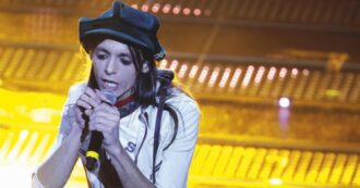 Copertina di Carlo Verdone: “Lucio Corsi è un cantautore di razza. E sfida la violenza della trap”