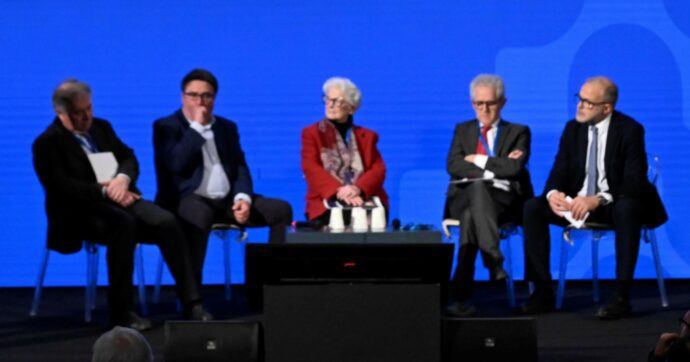 Ruffini chiama Forza Italia e si smarca da Franceschini