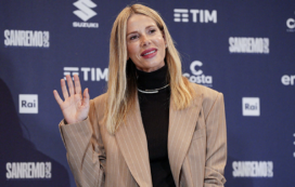 Copertina di “Io non l’ho mai veramente sognato il palco dell’Ariston”: lo confessa Alessia Marcuzzi a Sanremo 2025