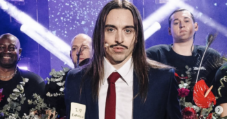 “Chi insulta l’Italia resti fuori dall’Eurovision Song Contest 2025”: La Lega e il Codacons si scagliano contro “Espresso Macchiato” dell’estone Tommy Cash