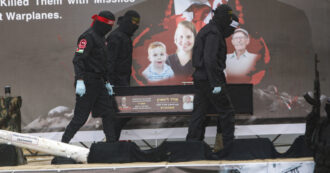 Copertina di Mi viene in mente solo una soluzione: che Hamas liberi subito gli ostaggi!