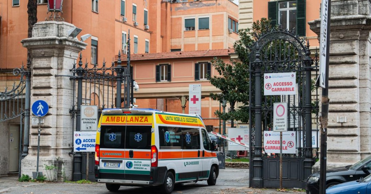 Scambio di biopsie in ospedale, mandibola tolta per errore e paralisi per un 35enne a Roma