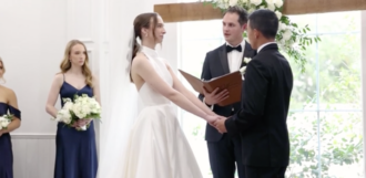 Copertina di “Il mio matrimonio rovinato dalle urla e dal pianto di un bambino. Il padre non lo ha portato via dalla Chiesa”: la furia e lo sfogo di una sposina – IL VIDEO