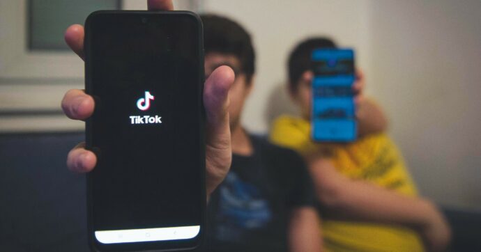 Dopo Meta, San Marino multa pure TikTok: 3,5 mln per i 16enni iscritti senza permesso
