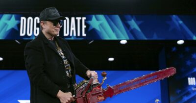 Copertina di Musk ancora contro il Big beautiful bill: “Va riscritto”. Il Budget office del Congresso: “Aumenta il debito di 2.400 miliardi”