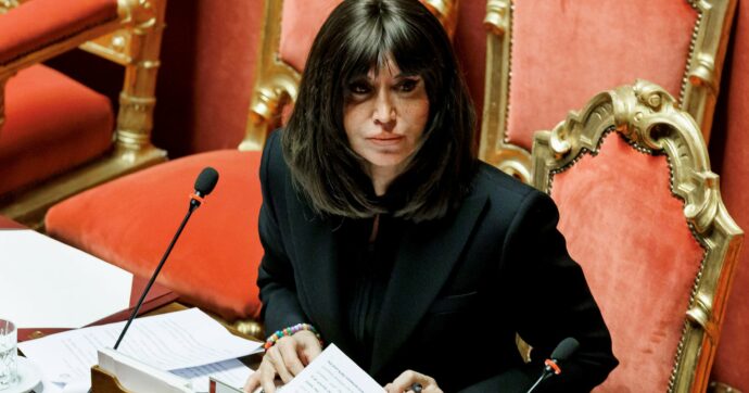 La ministra Bernini auto-boicotta la riforma degli atenei