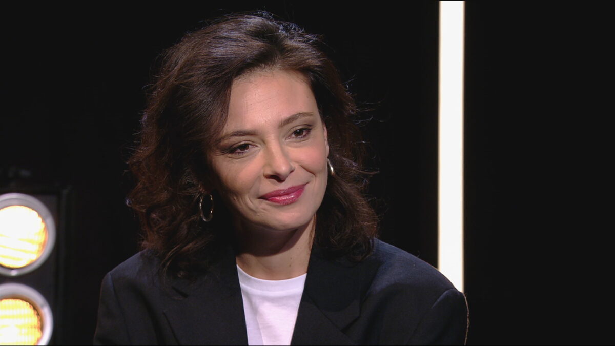 “Essere madri o non esserlo, essere incasinate o risolte. Tutti i comportamenti sono ammessi: dirlo è un atto politico. Ho lavorato tanto, verrà il momento per una pausa”: parla Jasmine Trinca