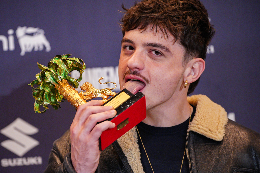 Album e singoli più venduti nel primo semestre: trionfano Sanremo 2025 e Olly primo con “Tutta vita” e “Balorda nostalgia”. Record del volume di stream Album e singoli più venduti nel primo semestre: trionfano Sanremo 2025 e Olly primo con “Tutta vita” e “Balorda nostalgia”. Record del volume di stream