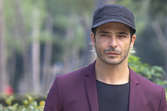 “Non ricordo volti né nomi, vivo di appunti. Se potessi vivrei la vita di un carrozziere”: Marco Bocci e la battaglia con la memoria dopo l’infezione cerebrale