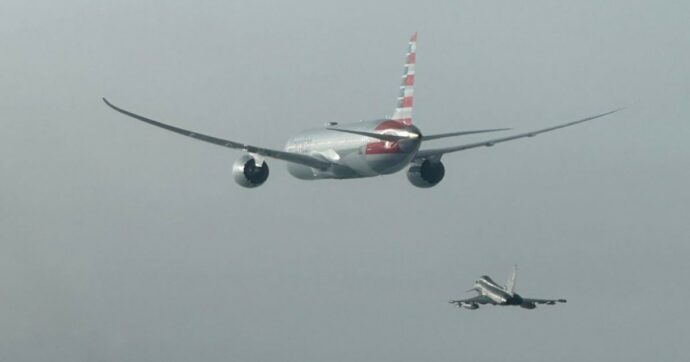 Allarme bomba su un volo American Airlines: atterraggio di emergenza a Roma Fiumicino