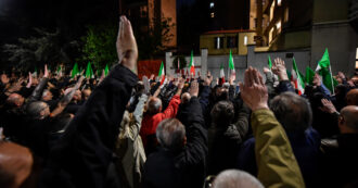 Copertina di Saluto romano e “presente” alla cerimonia per Ramelli, 23 militanti assolti a Milano: “Nessun pericolo di ricostituzione del partito fascista”