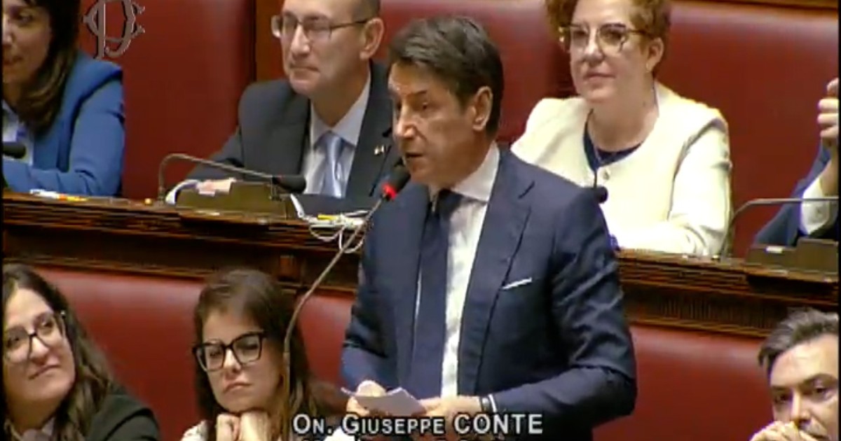 Conte replica a Santanchè: “Lei ha detto che noi odiamo la ricchezza, sono baggianate. Noi odiamo e contrastiamo la disonestà”