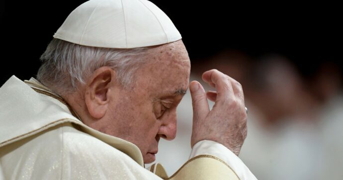 Papa Francesco, dopo tre settimane un audio per i fedeli dal Gemelli: “Grazie per le vostre preghiere”
