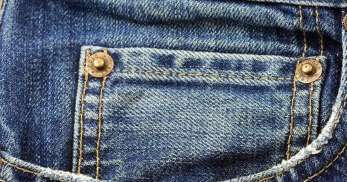 A cosa serve realmente la piccola tasca che si trova sul davanti dei jeans? “Ora so la verità”