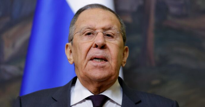 Ucraina, la Russia propone negoziati diretti il 2 giugno. Kiev: “Pronti, ma prima il loro memorandum”