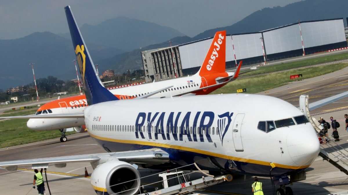 sciopero del trasporto aereo domenica 5 luglio agitazioni anche per trasporto pubblico locale traghetti e treni nel corso del mese da Ilfattoquotidiano.it sciopero del trasporto aereo domenica 5 luglio agitazioni anche per trasporto pubblico locale traghetti e treni nel corso del mese