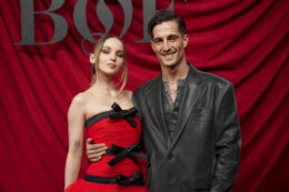 Copertina di “Avevo paura di rendere pubblica la relazione con Damiano David”: i timori di Dove Cameron