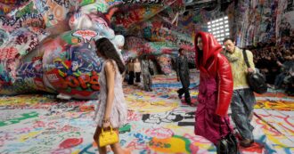 Copertina di Milano Fashion Week, non solo sfilate: ecco 9 imperdibili eventi (a scrocco, o quasi) aperti al pubblico | LA GUIDA